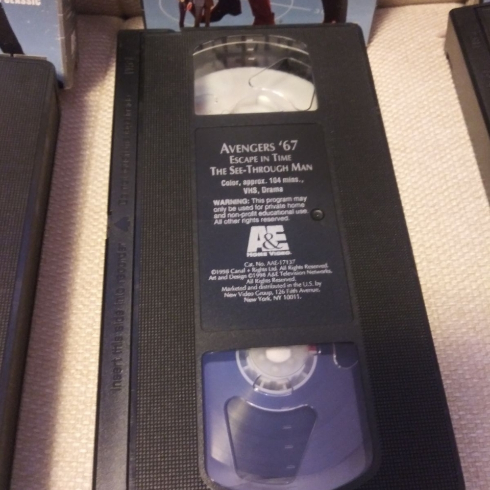 The Avenger's TV series video/book lot - Picture 6 of 15